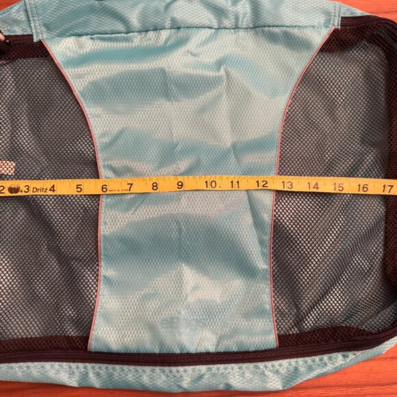 TRAVEL--- Compression Packing Cubes (3 Large) - Picture 2 of 7